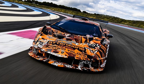 Lamborghini SCV12: Squadra Corse hypercar ready to hit the track