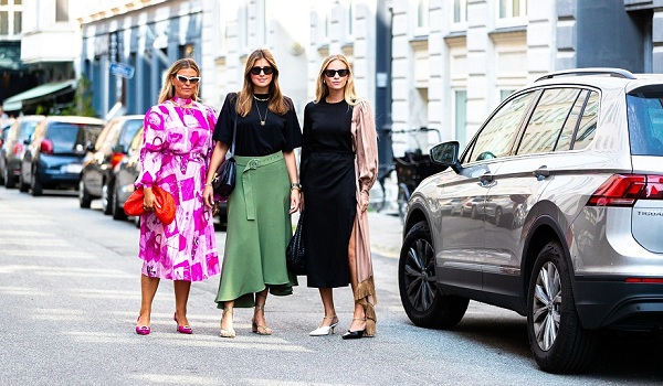 Kopenhagener Modewoche Frühling Sommer 2021 Street Style von Nick Leuze