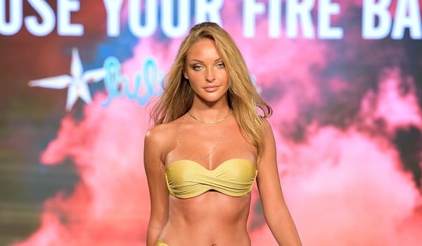 Luli Fama Bademoden-Modenschau – Paraiso Miami Beach 2021