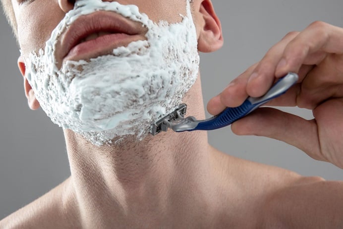 Razor vs Electric Shaver? Pros and Cons
