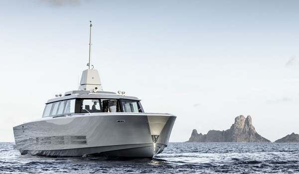 Alia Yachts svela un capolavoro di 27 metri