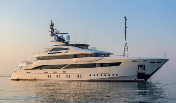 ROSSINAVI PRESENTA EL M/Y FLORENTIA DEL PREMIADO DISEÑADOR CARLO COLOMBO