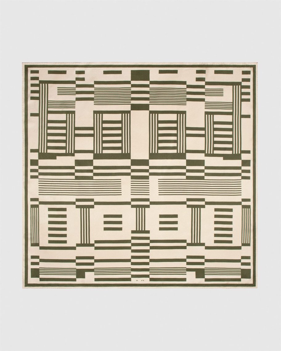 4174-02A UNK_MEO SRG CREAM SCARF LAYDOWN_GREY