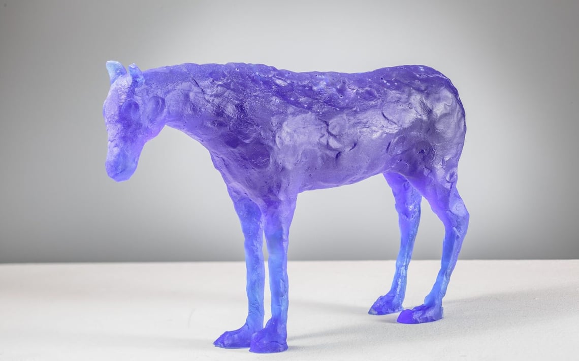 Detail of an ocean away, Ugo Rondinone (2017). Glass.