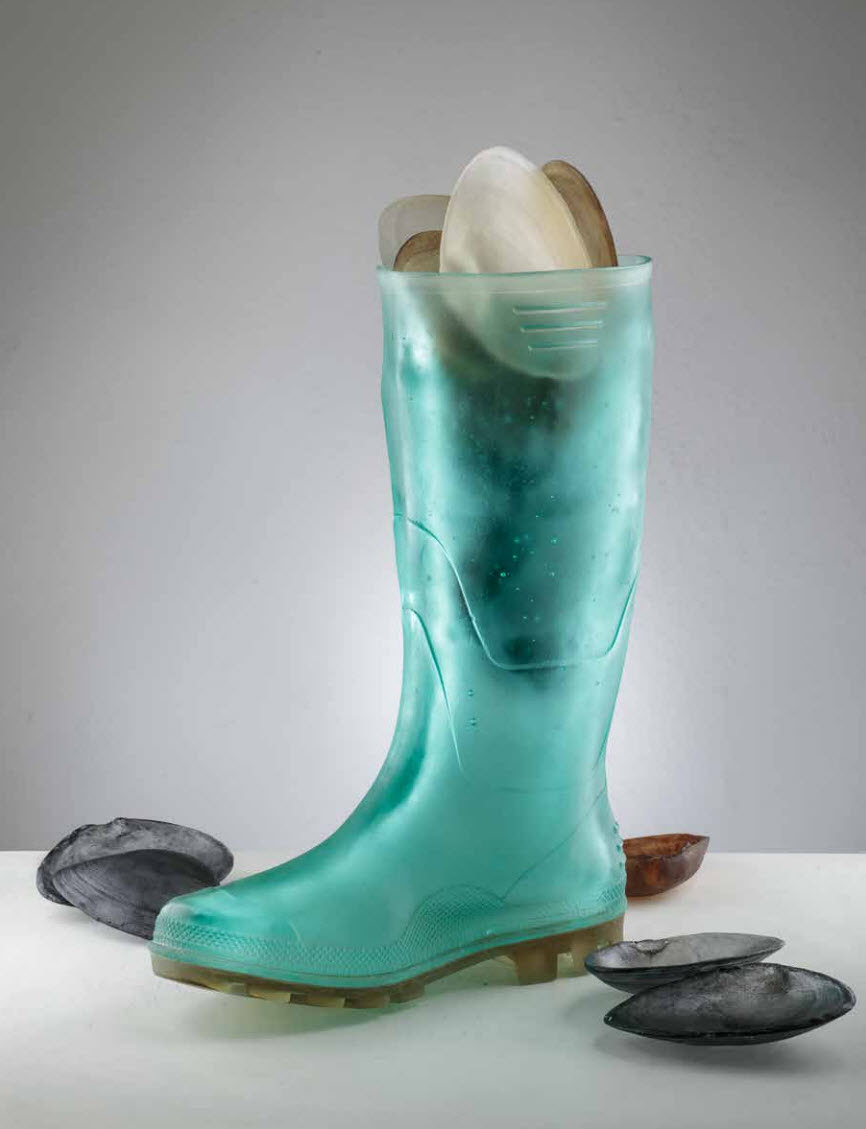 From left to right - Palimpsest (Made in Italy), Andrew Huston (2020). Cast glass. Fire, Federica Marangoni (2008-2012). Glass wheels and neon coil.