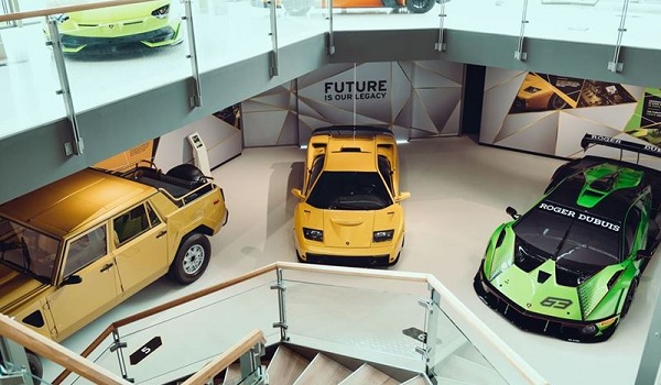 Automobili Lamborghini : Le MUDETEC rouvre ses portes avec une nouvelle exposition autour de l'innovation et de la tradition