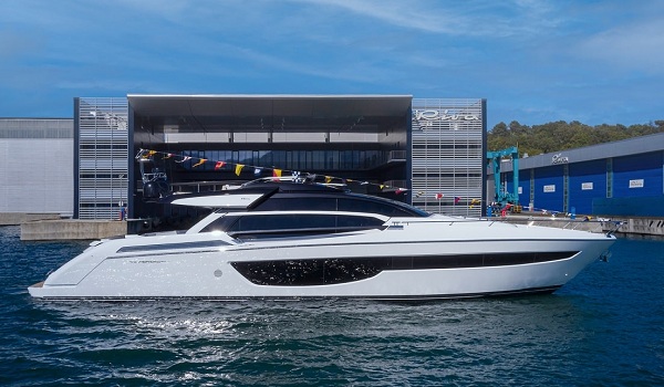 Riva 76' Perseo Super varato a La Spezia
