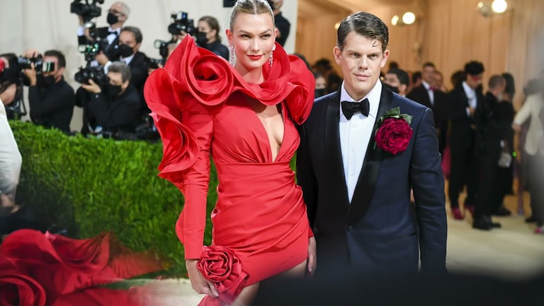 Karlie Kloss And Wes Gordon Attend The 2021 Met Gala