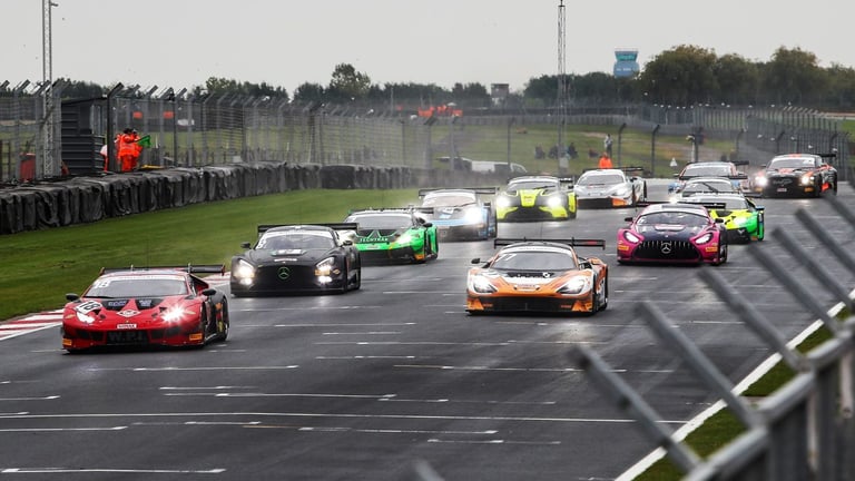 Lamborghini GT3 - British GT Donington - Race start