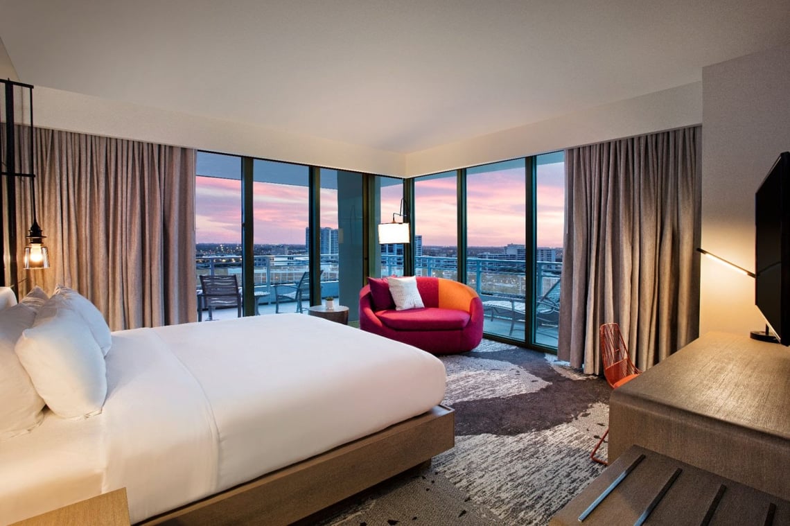 Deluxe King Intracoastal Wraparound Balcony_HR