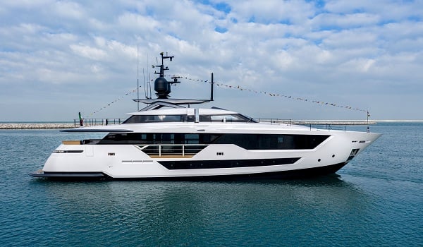 CUSTOM LINE 106’ M/Y GERRY’S FERRY THE FIRST YACHT OF THE YEAR LAUNCHED BY THE BRAND’S PLANING LINE
