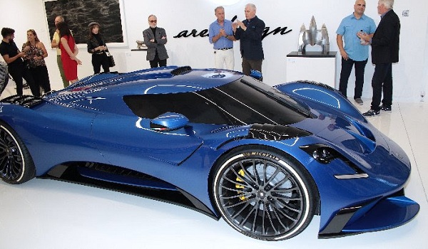 Der legendäre Rennsport-Champion Danny Sullivan heizte Miamis Kunstszene bei einem VIP-Kunstempfang ein