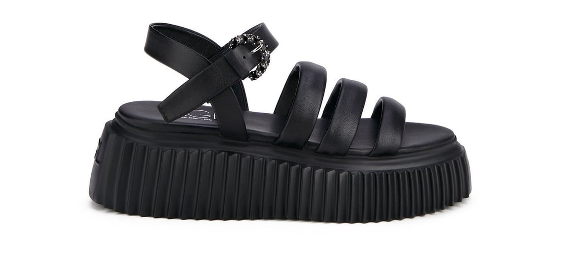 Shiny Sandal with Flatform