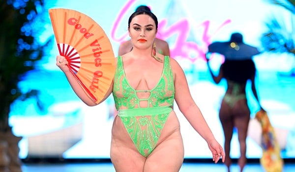 Gyv me Body Laufsteg-Show auf der Los Angeles Swim Week