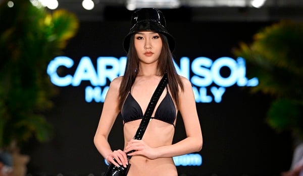 Sfilata di costumi da bagno Carmen Sol alla Los Angeles Swim Week | Art Hearts Fashion
