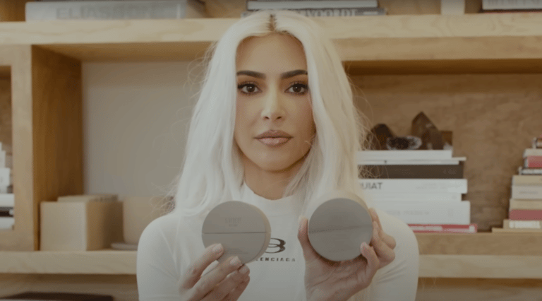 Tour dell'ufficio SKKN BY KIM di Kim Kardashian