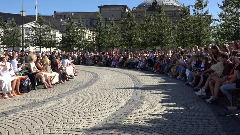 SAKS POTTS SS23 LAUFSTEG - KOPENHAGENER MODEWOCHE