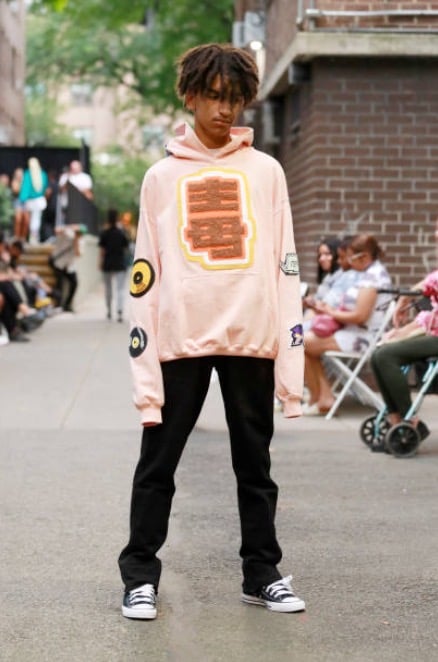 14N1 dello stilista di streetwear DripOnSociety ha collaborato con A$AP Illz e Disco Inferno per presentare la sfilata della NYFW "Più moda, meno violenza armata"