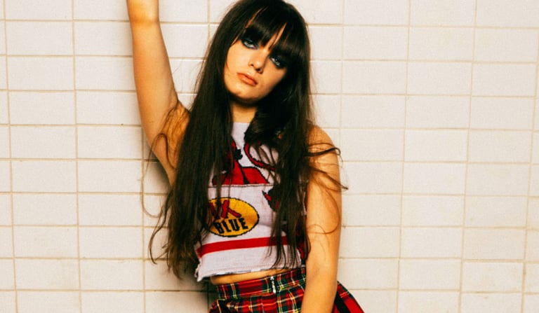 Callie Reiff unterzeichnet einen Plattenvertrag mit Steve Aokis Dim Mak Records + neue Single „Chain Reaction“