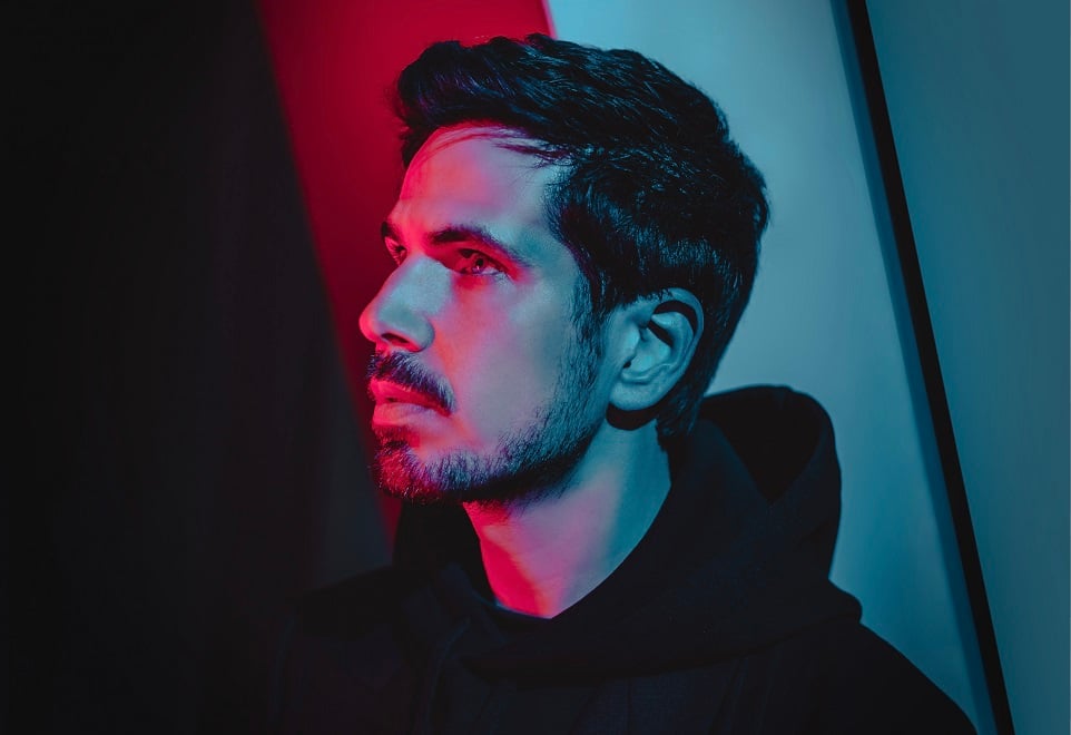 Michael Canitrot presenta su último tema tech house, 'Take It Back', con la colaboración de Armen Paul.