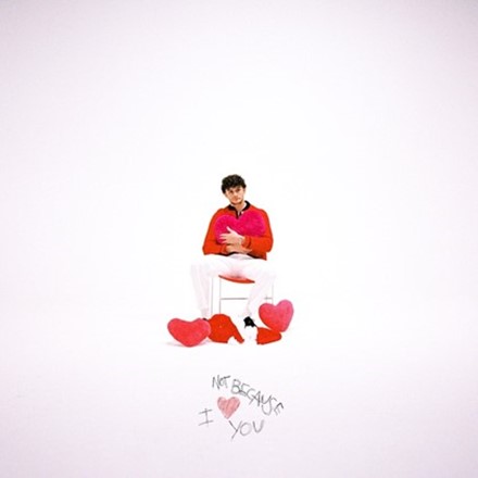 マックス・ドレイゼンが新シングル「Not Because I Loved You」をリリース“