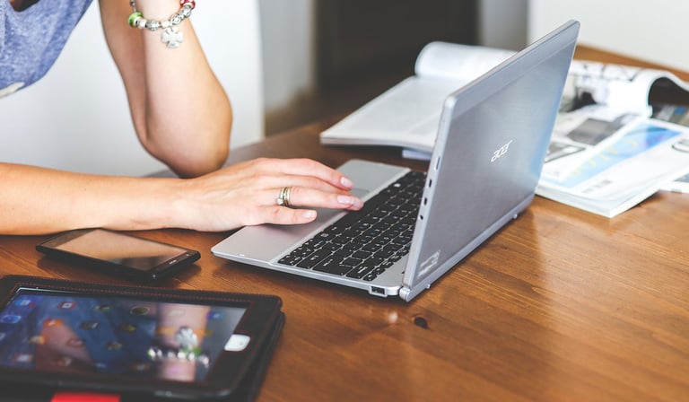 Wie Sie sich mit Ihrem Laptop unterhalten können: Die witzigsten Lösungen