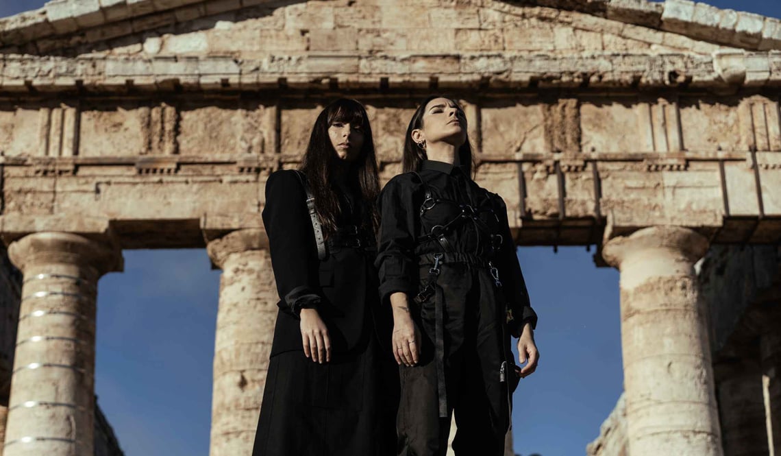 Giolí & Assia Unveil Magnificent New #Diesislive From Segesta Temple