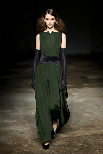 MILAN, ITALY - FEBRUARY 23: A model walks the runway at the Anteprima fashion show during the Milan Fashion Week Womenswear Fall/Winter 2023/2024 on February 23, 2023 in Milan, Italy. (Photo by Daniele Venturelli/Getty Images for Anteprima)