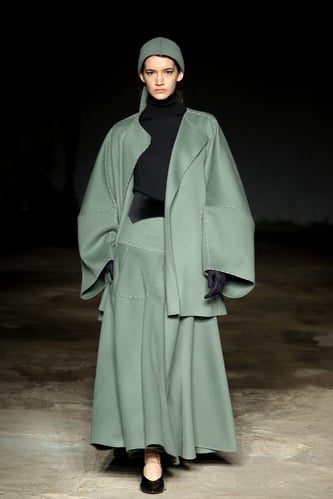 MILAN, ITALY - FEBRUARY 23: A model walks the runway at the Anteprima fashion show during the Milan Fashion Week Womenswear Fall/Winter 2023/2024 on February 23, 2023 in Milan, Italy. (Photo by Daniele Venturelli/Getty Images for Anteprima)