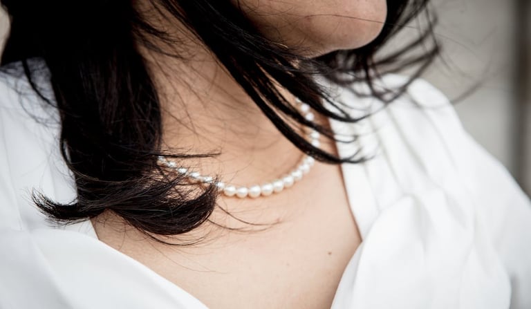 5 Ways to Recognize a Real Pearl From a Fake One