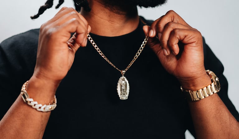 Conseils pour trouver les bijoux parfaits à lui offrir