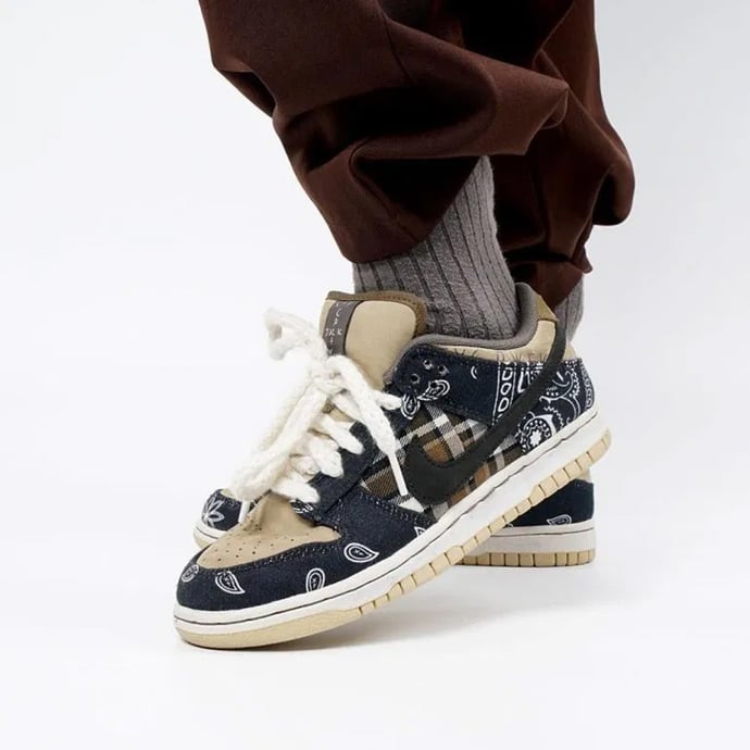 Nike SB Dunk Low Travis Scott