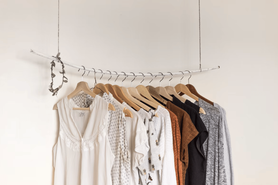 Best 7 Summer Dresses and Summer Wardrobe Essentials for Women