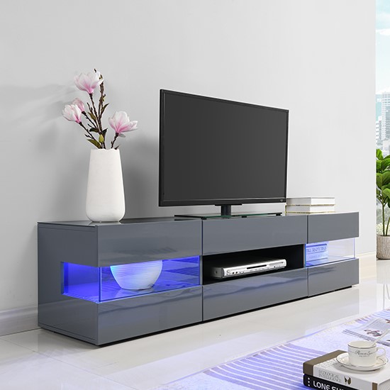 Migliora l'arredamento della tua casa: una guida completa per scegliere il mobile TV perfetto