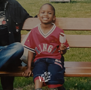 VICTOR RAY RELEASES NEW SINGLE “POPCORN & A SMOOTHIE”