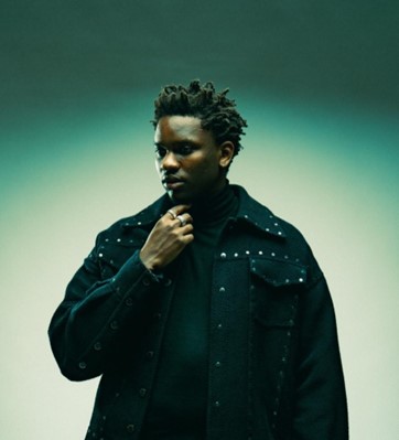 VICTOR RAY RELEASES NEW SINGLE “POPCORN & A SMOOTHIE”