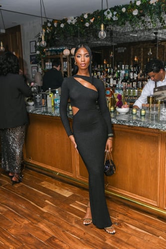 Michael Costello e Revolve celebrano il debutto della nuova collezione