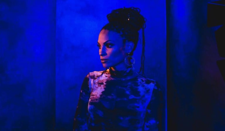 Goapele Premieres Music Video Featuring Omari Hardwick for Single “PURPLE” Today