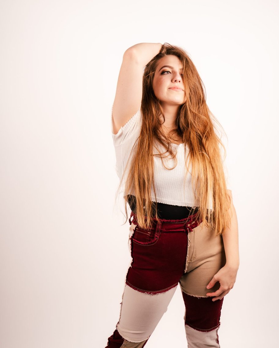 Rising Bass Talent Zoska Lands on Subcarbon Records With Groovy - ZOSKA