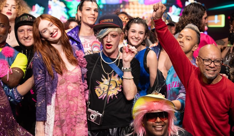Richie Rich präsentiert RICHERETTE auf der LA Fashion Week - Hauptartikel