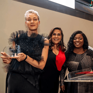 La FGI South Florida riunisce i migliori stilisti e celebrità di Miami per i Rising Star Awards