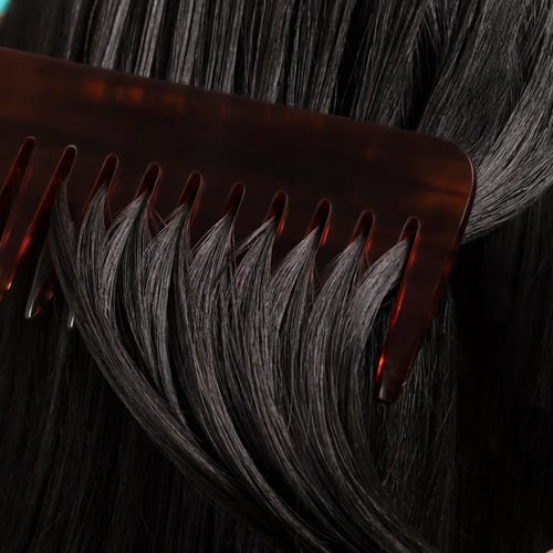 Leave-In Conditioners for Moisture Balance