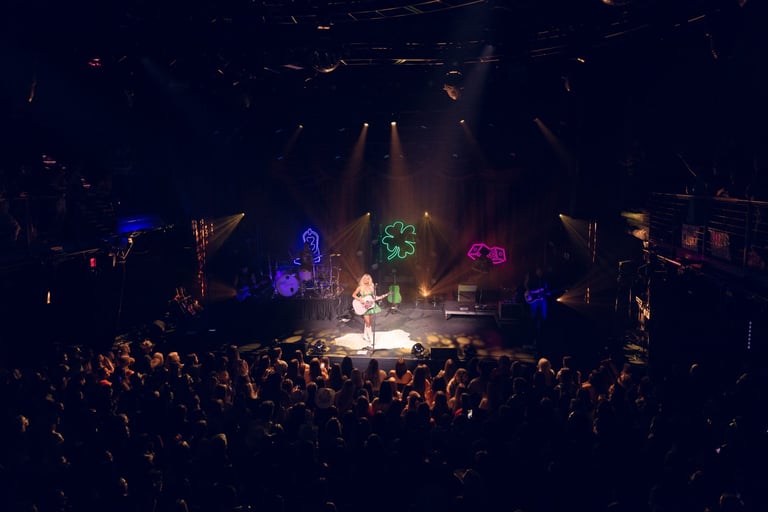 Megan Moroney Brings Charm To Nashville’s Brooklyn Bowl For Her Sold-Out The Lucky Tour