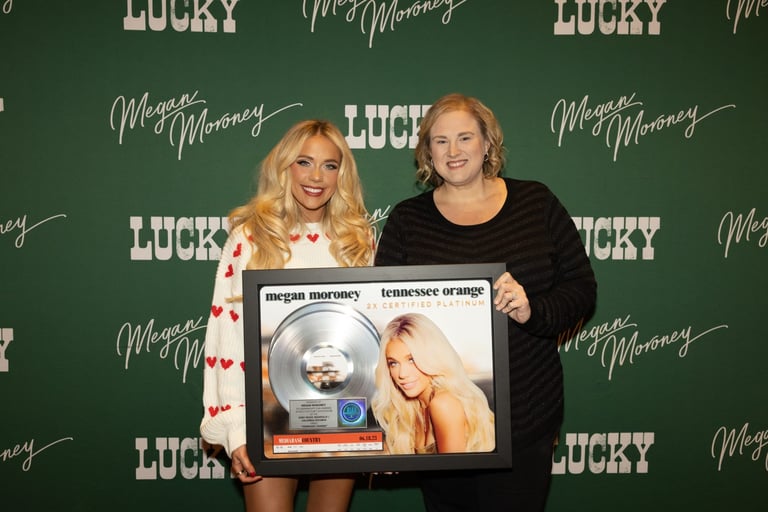 Megan Moroney Brings Charm To Nashville’s Brooklyn Bowl For Her Sold-Out The Lucky Tour