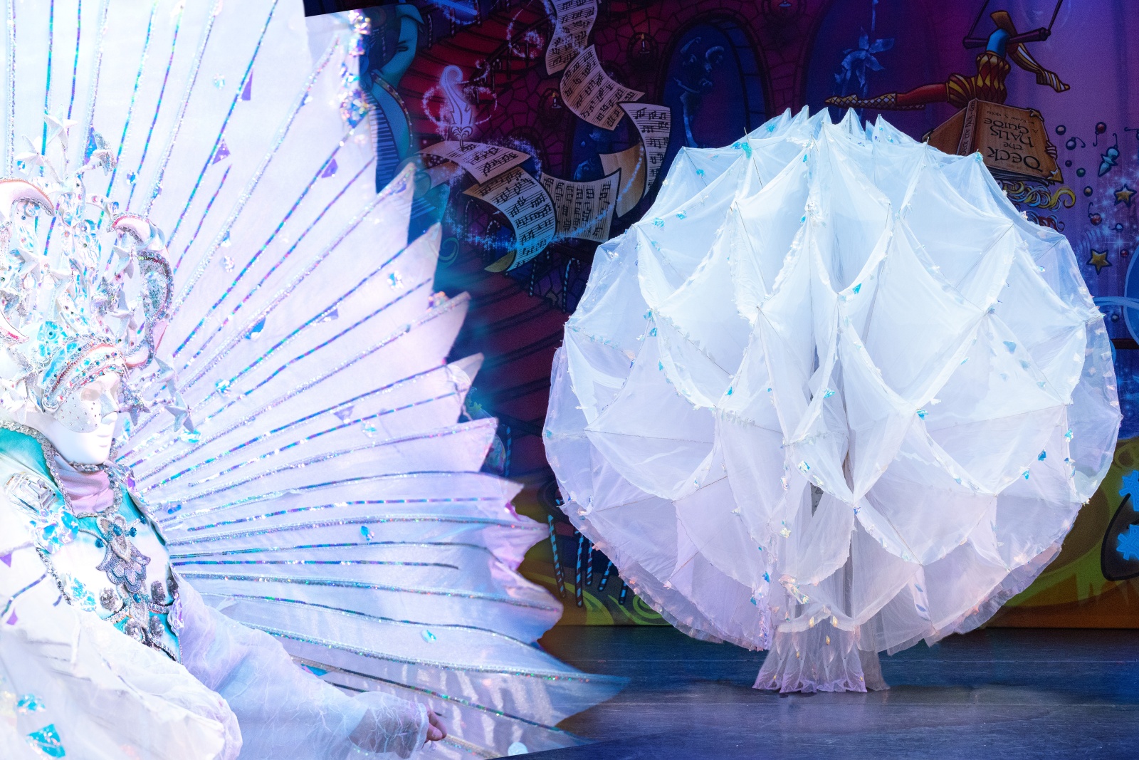POMP, SNOW & CIRQUEumstance