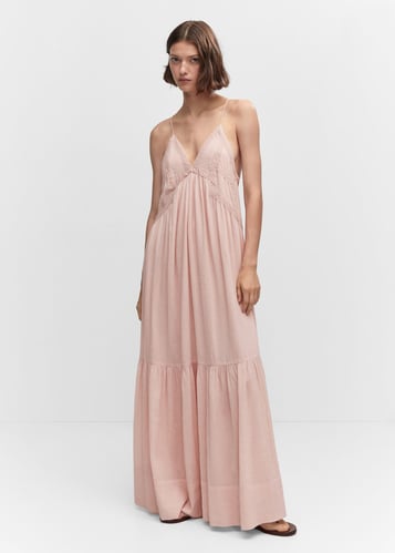 Maxi-dress with lace details