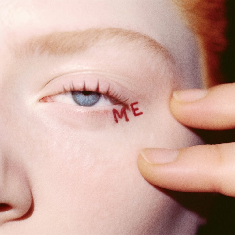 스티브 안젤로의 새 싱글, "ME"가 오늘 SIZE 레코드를 통해 발매됩니다.