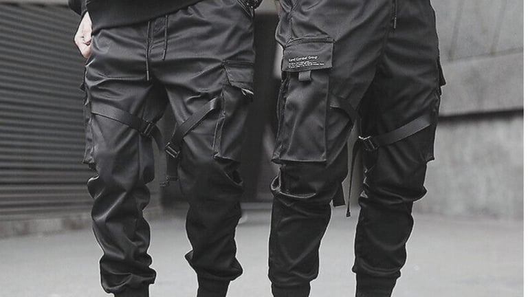 I migliori pantaloni cargo da uomo e da donna per affrontare le tendenze della generazione Z!