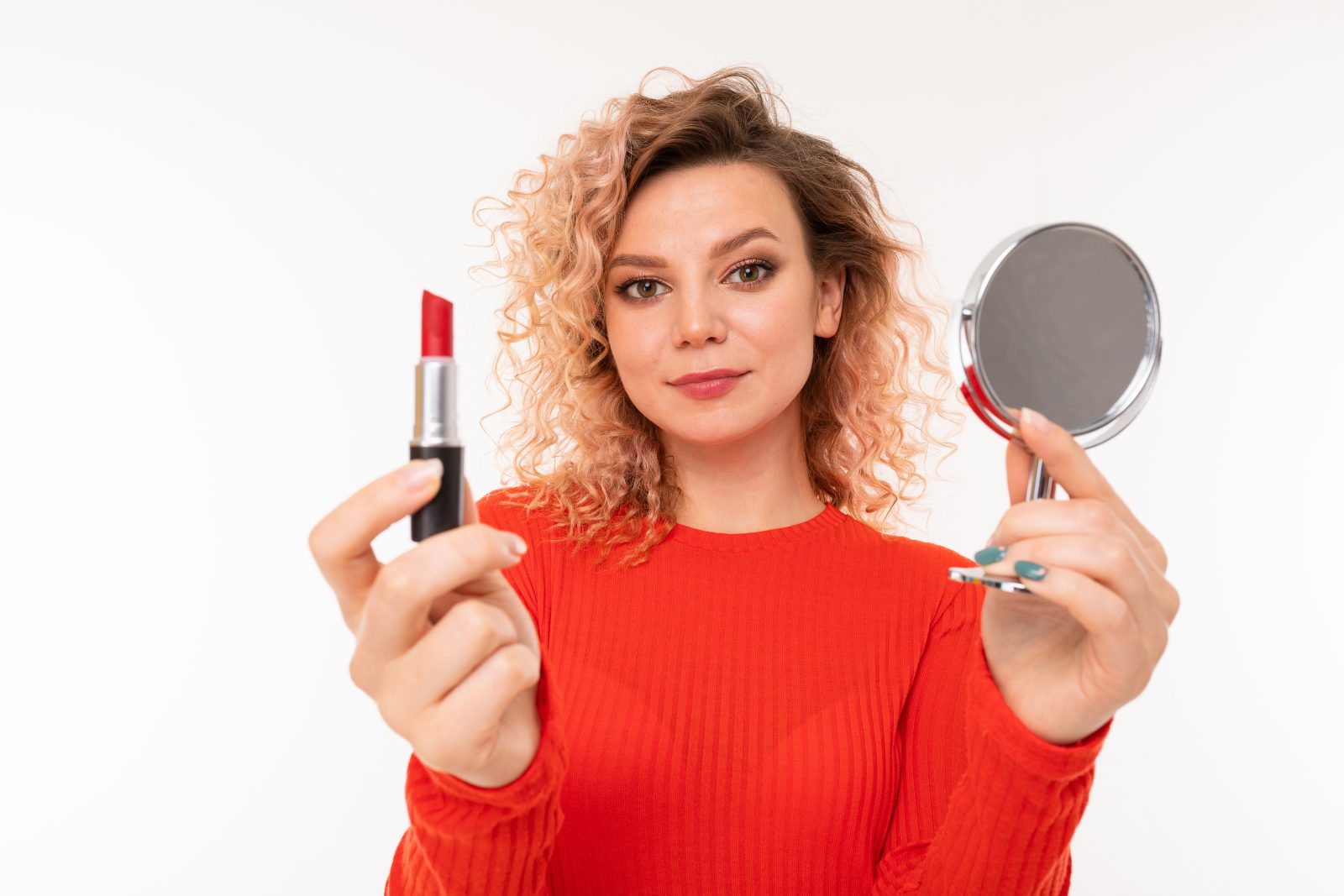 What the Lipstick Index Says About Finding Affordable Joy