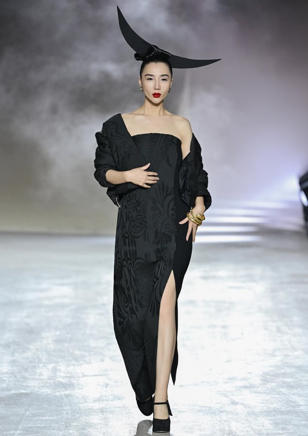 Huizhou Zhao Bridges East and West Highlights from Shenzhen-Milan Lifestyle Week